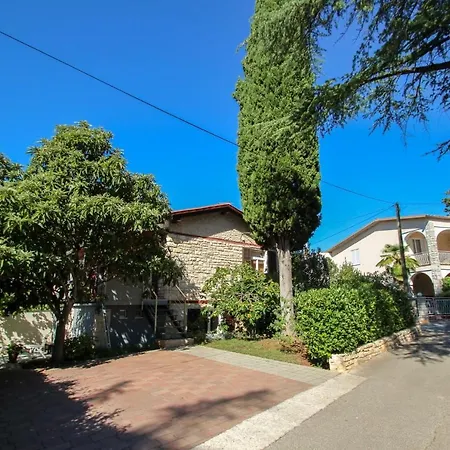 Carla Novigrad Istria